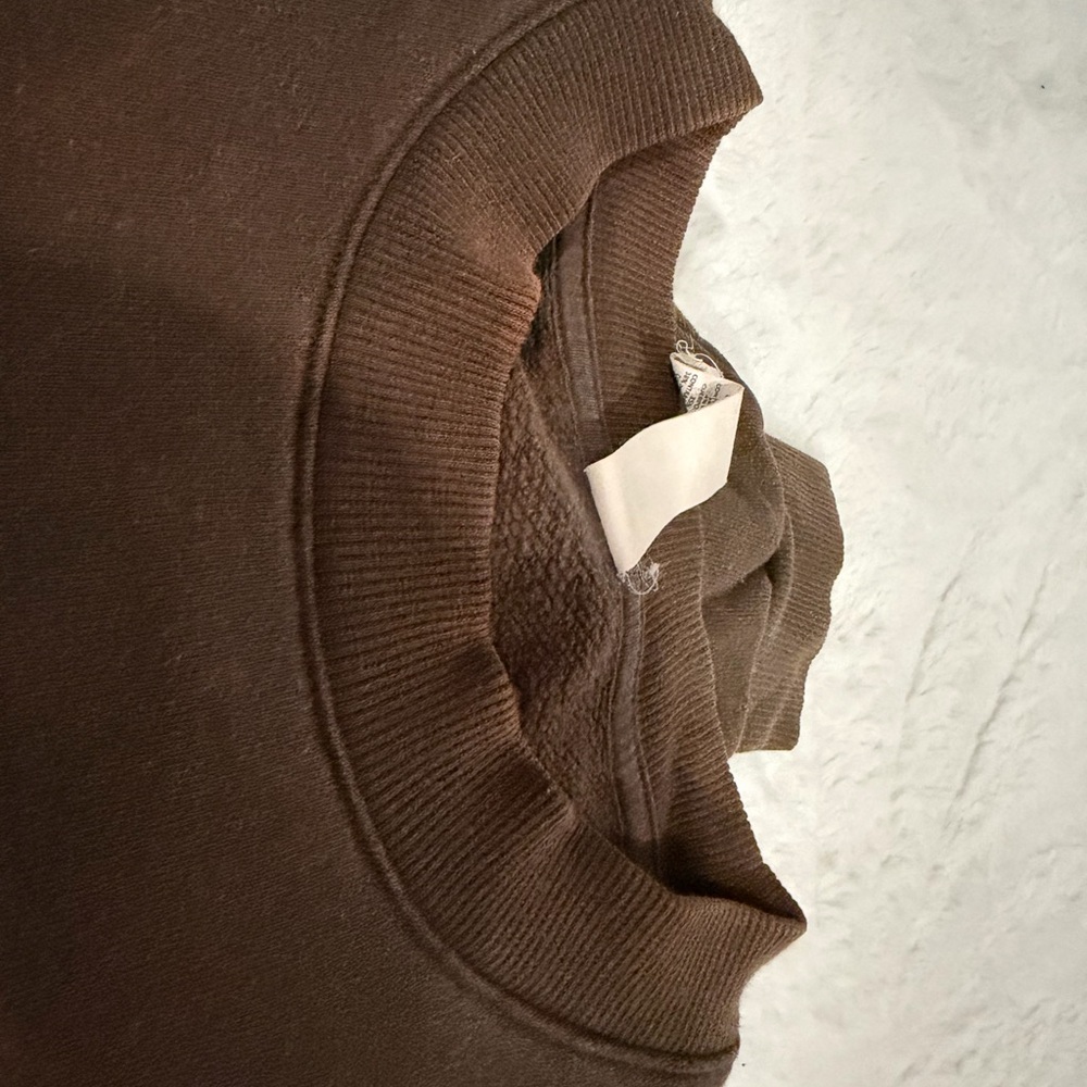 ALO Yoga Brown Sweatshirt - Picture 2 of 3